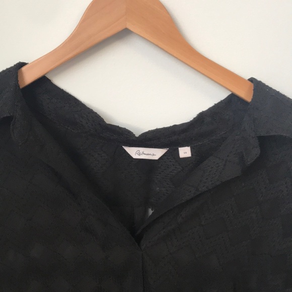 See through hi-low blouse - Picture 2 of 4